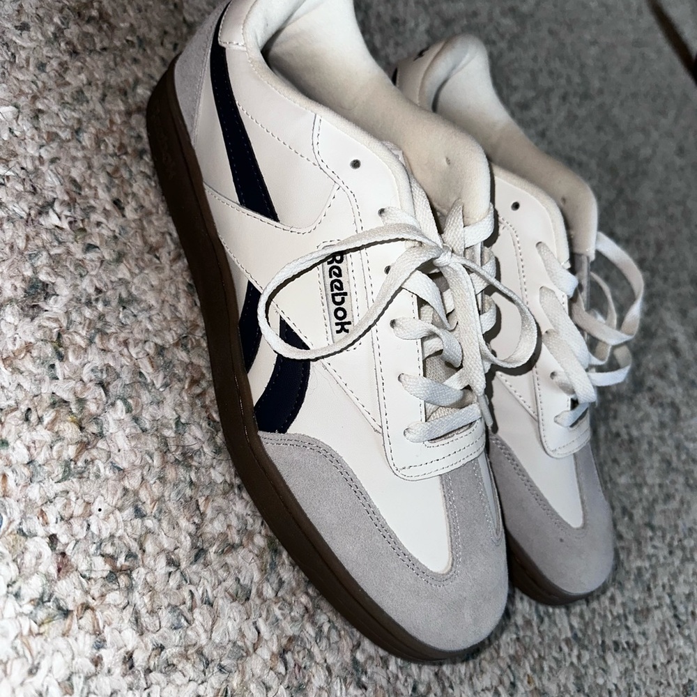 Reebok Men's White and Black Sneakers